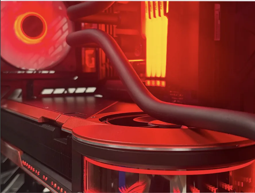 PC en watercooling assemblé par Cybertek