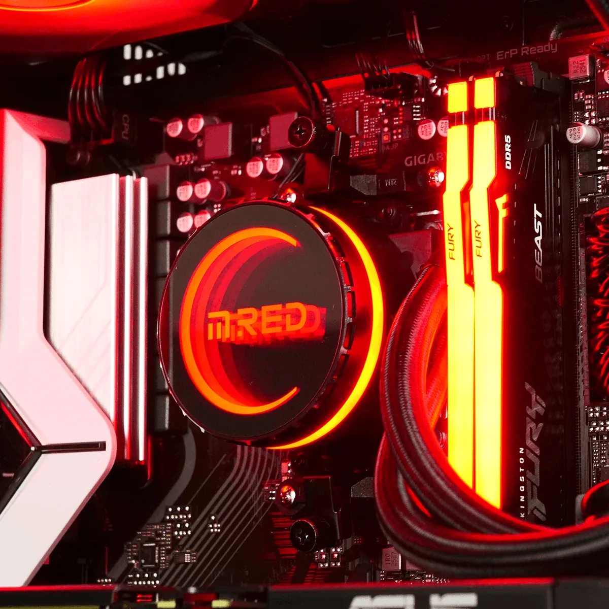 CRIMSON - R7-8700F/9060XT-16Go/32Go/1To, vue 3