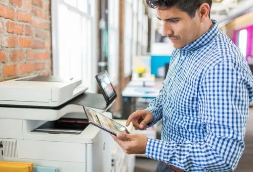 HP Color LaserJet Enterprise MFP M577dn - Blanc, vue 10