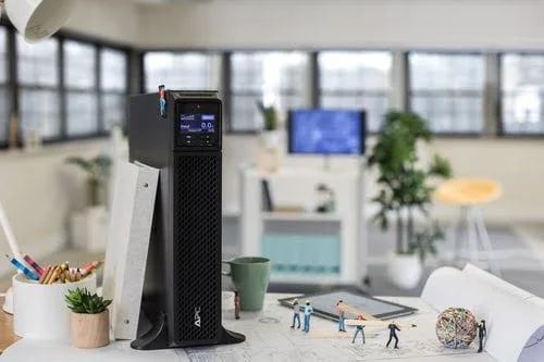 APC Smart-UPS SRT 2200VA, vue 5