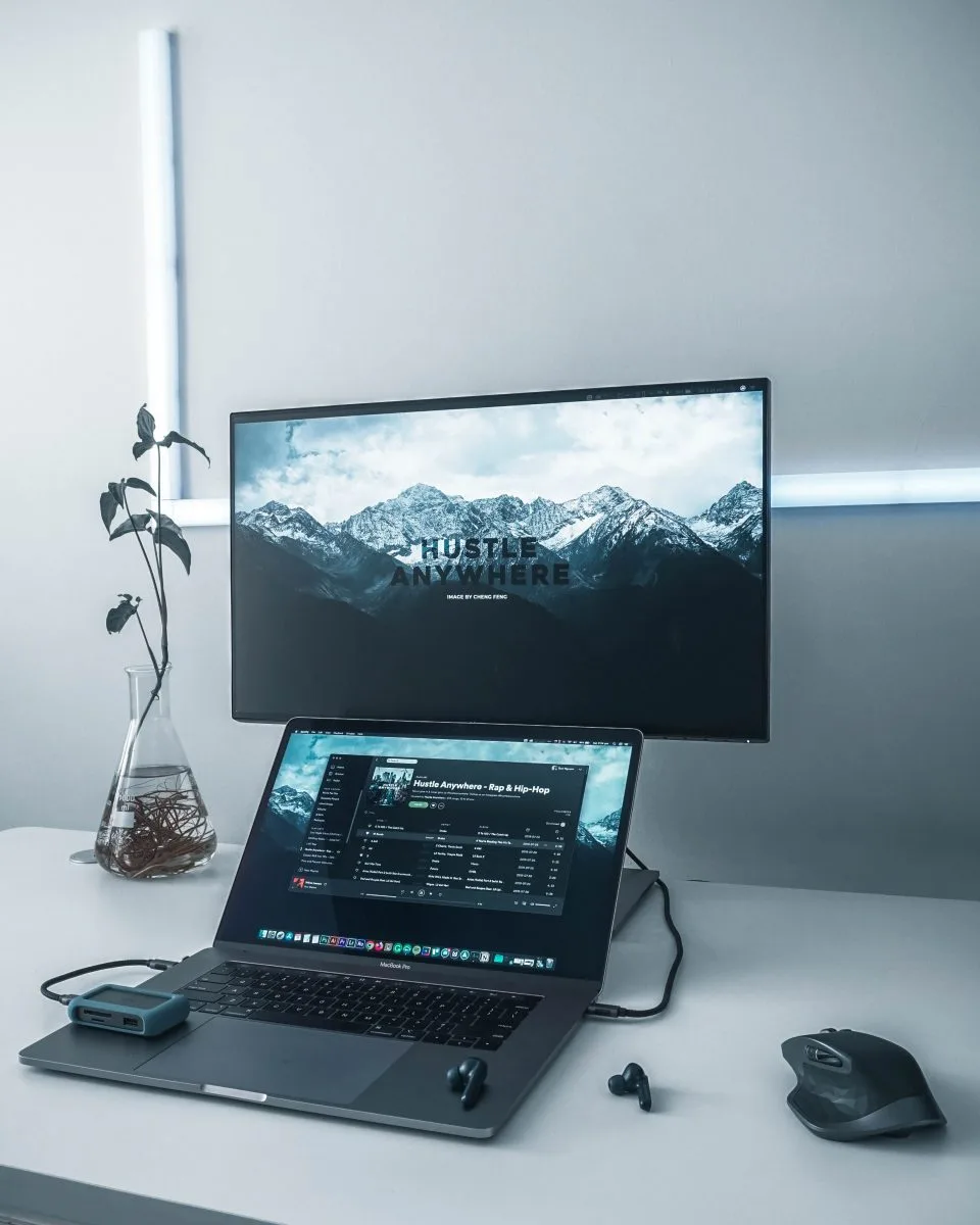 Ecran PC Cybertek: Découvrez la magie de l’OLED