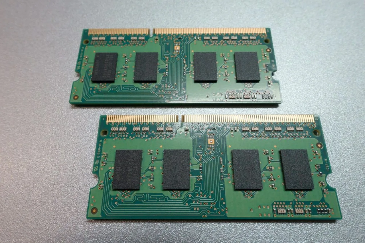 Quels sont les deux types de mémoire vive ?